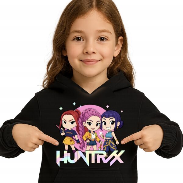 Bluza z kapturem fanart muzyczny k-pop rumi mira zoey z autorską grafiką czarny - wzór ASD-17768